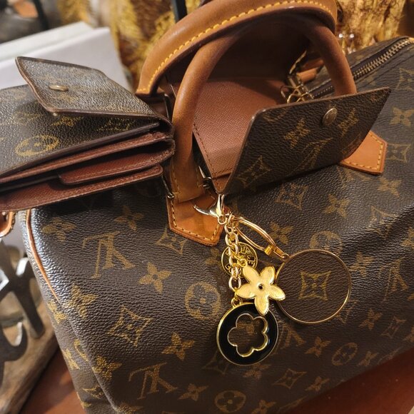 Authentic Louis Vuitton  speedy  30 - Picture 7 of 15
